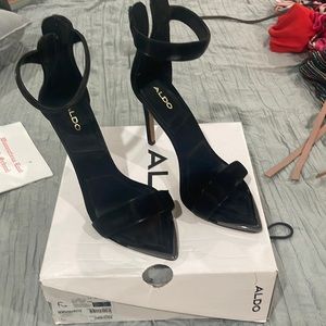 Aldo heels black size 8